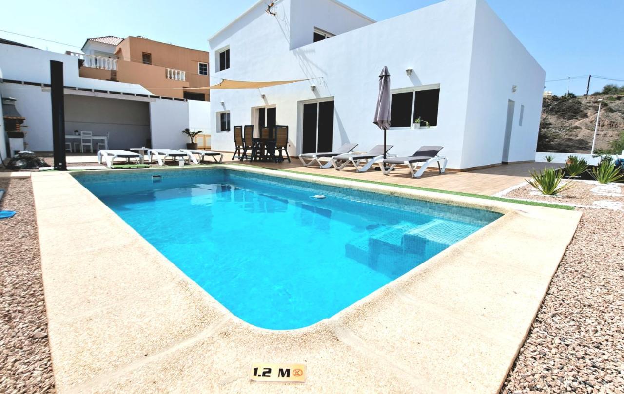 Calma Climatized Pool Private Jacuzzi In Tarajalejo Villa *