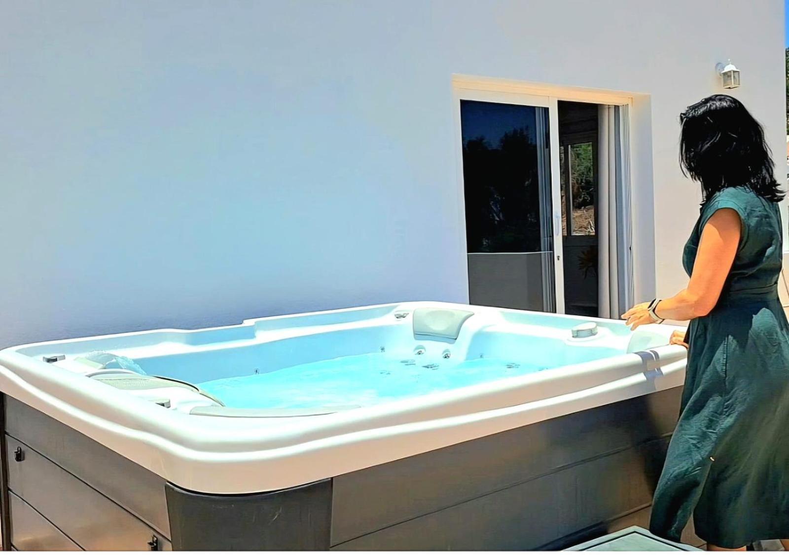 Calma Climatized Pool Private Jacuzzi In Tarajalejo Villa *