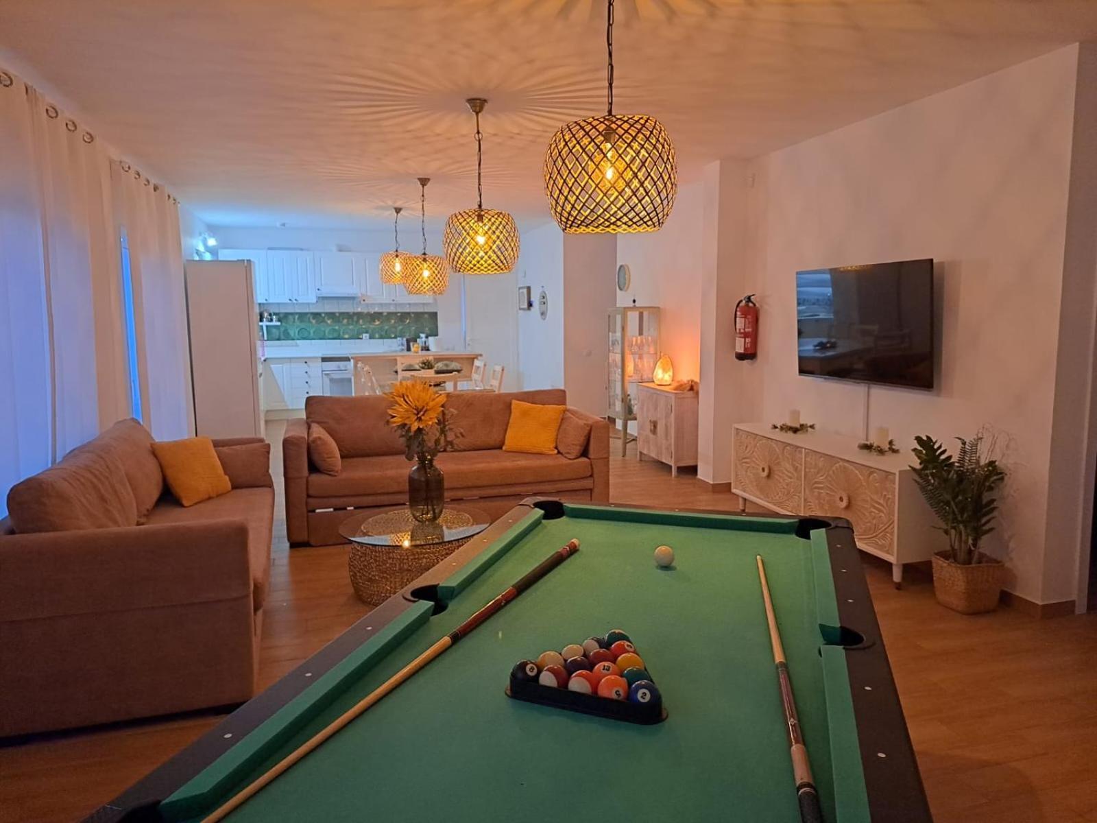 Calma Climatized Pool Private Jacuzzi In Tarajalejo Villa